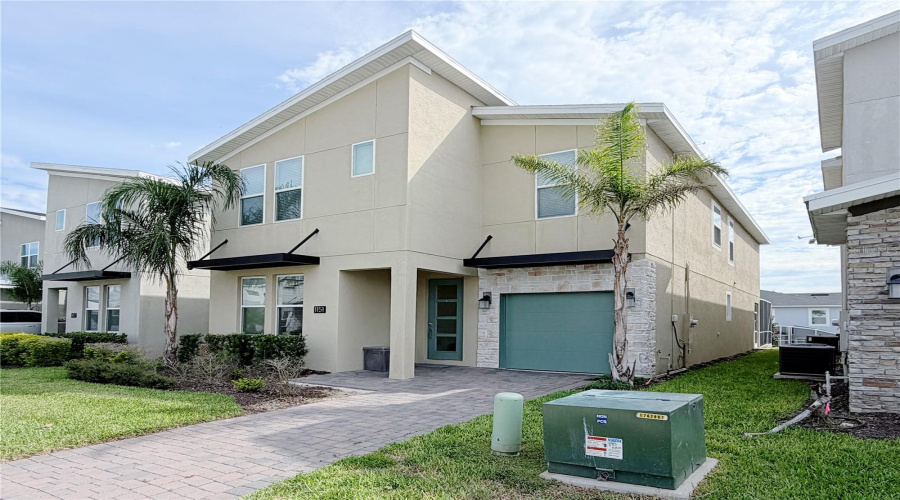 Davenport, Florida 33896, 6 Bedroom Bedrooms, ,5 Bathroombathrooms,Residential,For Sale,Kingsbarn,0,Mfro6446677