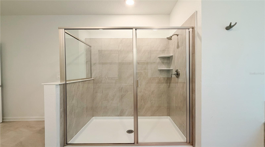 Davenport, Florida 33896, 6 Bedroom Bedrooms, ,5 Bathroombathrooms,Residential,For Sale,Kingsbarn,0,Mfro6446677