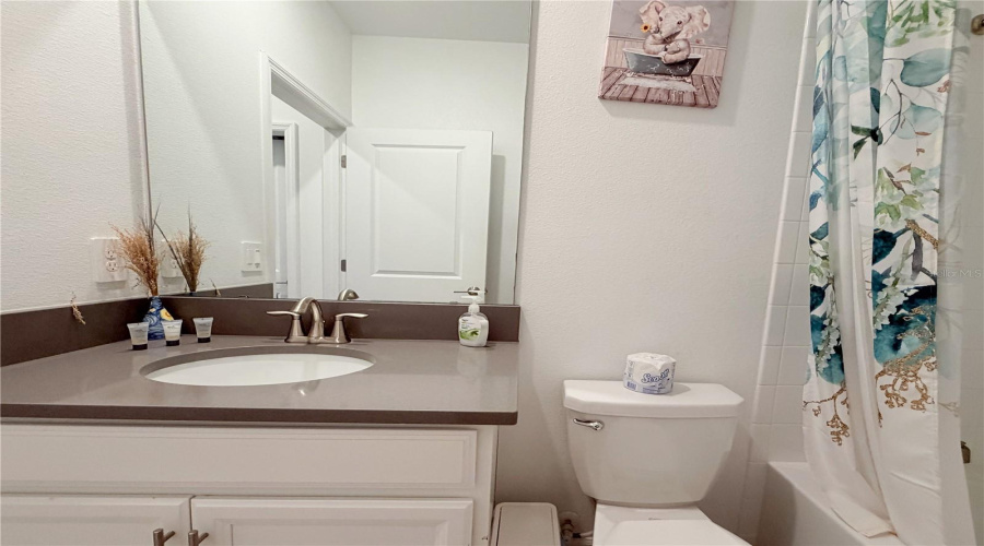 Davenport, Florida 33896, 6 Bedroom Bedrooms, ,5 Bathroombathrooms,Residential,For Sale,Kingsbarn,0,Mfro6446677