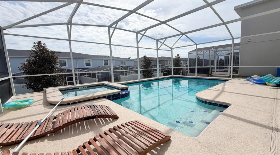 Davenport, Florida 33896, 6 Bedroom Bedrooms, ,5 Bathroombathrooms,Residential,For Sale,Kingsbarn,0,Mfro6446677
