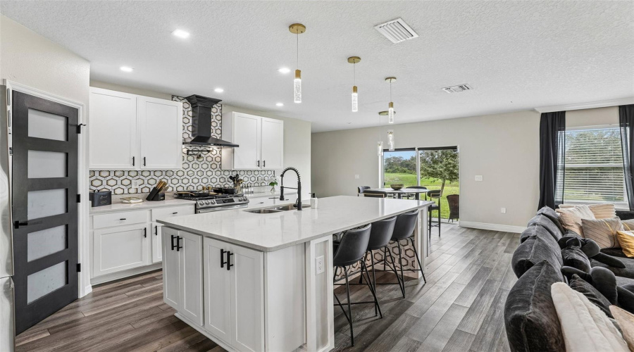 Davenport, Florida 33837, 4 Bedroom Bedrooms, ,2 Bathroombathrooms,Residential,For Sale,Oak Bluff,0,Mfrtb8553962