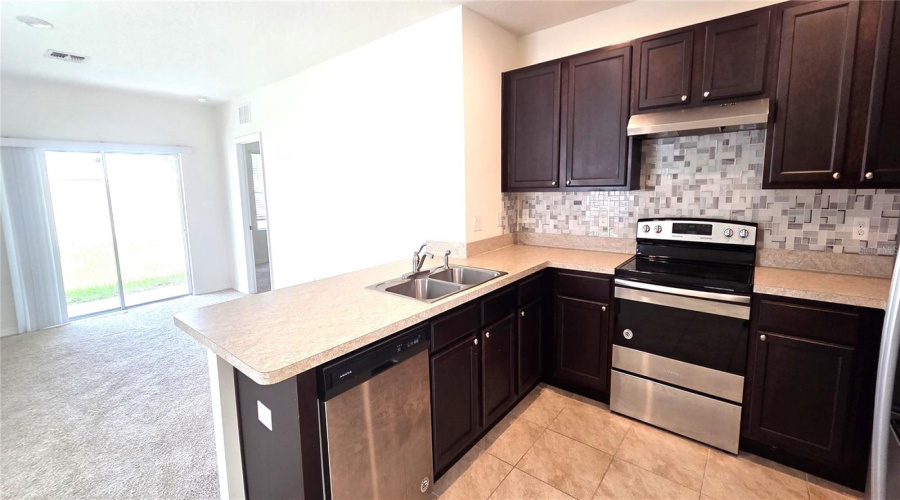 Davenport, Florida 33837, 3 Bedroom Bedrooms, ,2 Bathroombathrooms,Residential,For Sale,Eagleview,0,Mfrl4965495