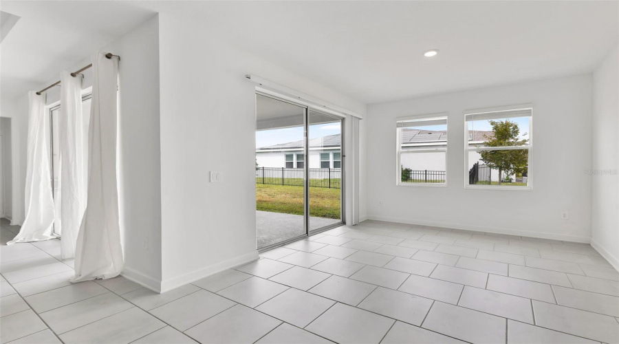 Davenport, Florida 33837, 4 Bedroom Bedrooms, ,3 Bathroombathrooms,Residential,For Sale,Eastminster,0,Mfro6446517