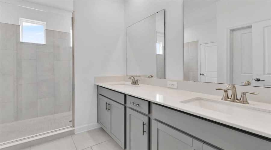 Davenport, Florida 33837, 4 Bedroom Bedrooms, ,3 Bathroombathrooms,Residential,For Sale,Eastminster,0,Mfro6446517
