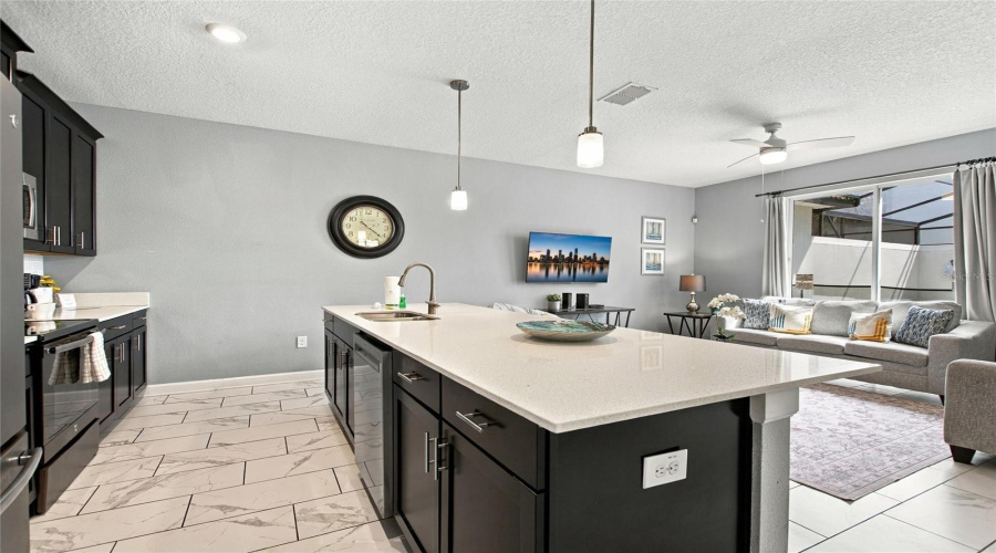 Davenport, Florida 33896, 4 Bedroom Bedrooms, ,3 Bathroombathrooms,Residential,For Sale,Stinger Dr,0,Mfrs5158716