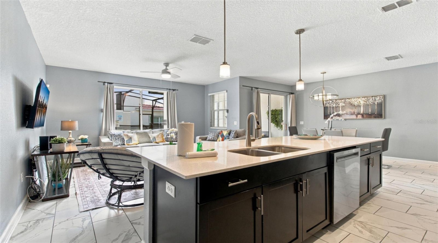 Davenport, Florida 33896, 4 Bedroom Bedrooms, ,3 Bathroombathrooms,Residential,For Sale,Stinger Dr,0,Mfrs5158716