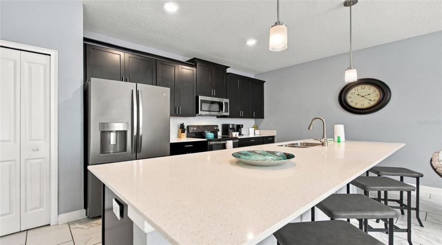Davenport, Florida 33896, 4 Bedroom Bedrooms, ,3 Bathroombathrooms,Residential,For Sale,Stinger Dr,0,Mfrs5158716