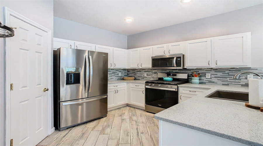 Davenport, Florida 33897, 5 Bedroom Bedrooms, ,4 Bathroombathrooms,Residential,For Sale,Calabay Parc,0,Mfrs5158662