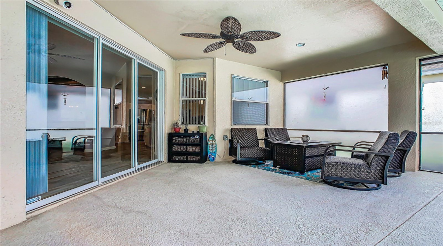 Davenport, Florida 33897, 5 Bedroom Bedrooms, ,4 Bathroombathrooms,Residential,For Sale,Calabay Parc,0,Mfrs5158662