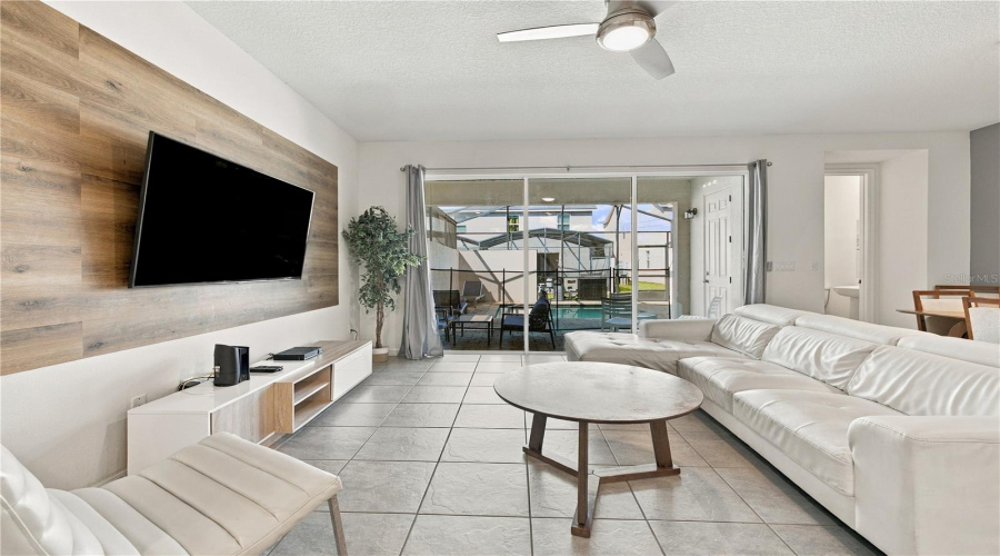 Kissimmee, Florida 34747, 5 Bedroom Bedrooms, ,4 Bathroombathrooms,Residential,For Sale,Fleming Mist,0,Mfro6446661