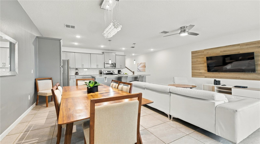 Kissimmee, Florida 34747, 5 Bedroom Bedrooms, ,4 Bathroombathrooms,Residential,For Sale,Fleming Mist,0,Mfro6446661