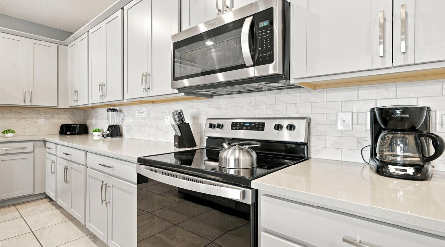 Kissimmee, Florida 34747, 5 Bedroom Bedrooms, ,4 Bathroombathrooms,Residential,For Sale,Fleming Mist,0,Mfro6446661