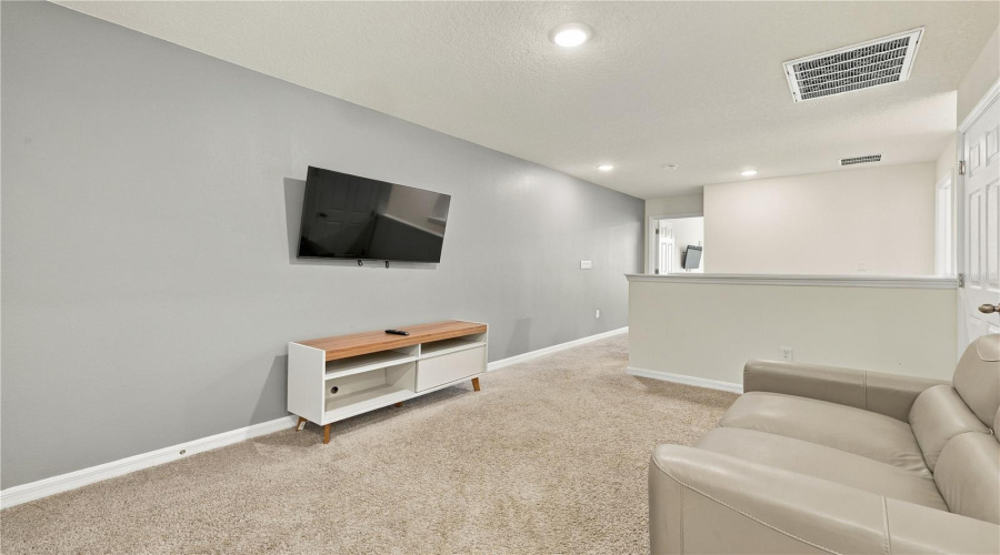 Kissimmee, Florida 34747, 5 Bedroom Bedrooms, ,4 Bathroombathrooms,Residential,For Sale,Fleming Mist,0,Mfro6446661