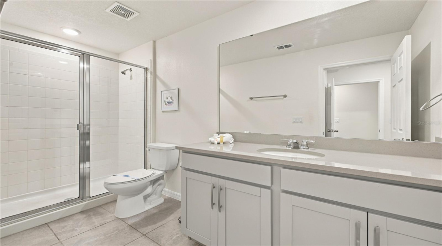 Kissimmee, Florida 34747, 5 Bedroom Bedrooms, ,4 Bathroombathrooms,Residential,For Sale,Fleming Mist,0,Mfro6446661