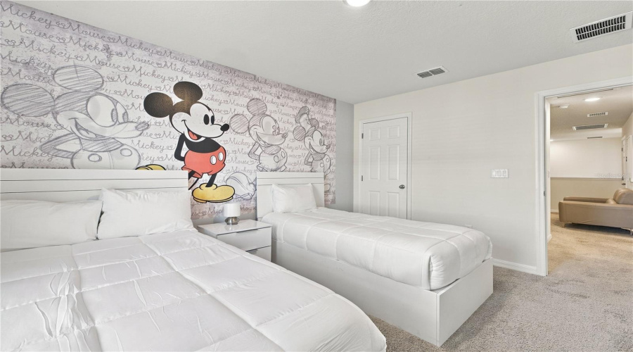 Kissimmee, Florida 34747, 5 Bedroom Bedrooms, ,4 Bathroombathrooms,Residential,For Sale,Fleming Mist,0,Mfro6446661
