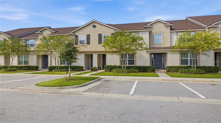 Kissimmee, Florida 34747, 5 Bedroom Bedrooms, ,4 Bathroombathrooms,Residential,For Sale,Fleming Mist,0,Mfro6446661