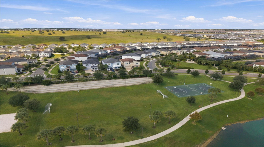 Kissimmee, Florida 34747, 5 Bedroom Bedrooms, ,4 Bathroombathrooms,Residential,For Sale,Fleming Mist,0,Mfro6446661