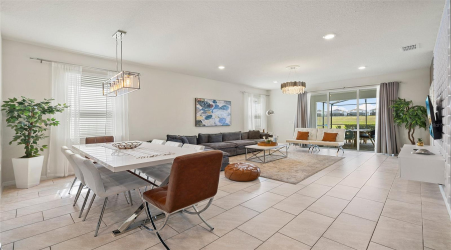 Davenport, Florida 33897, 7 Bedroom Bedrooms, ,5 Bathroombathrooms,Residential,For Sale,Aloha,0,Mfro6446555