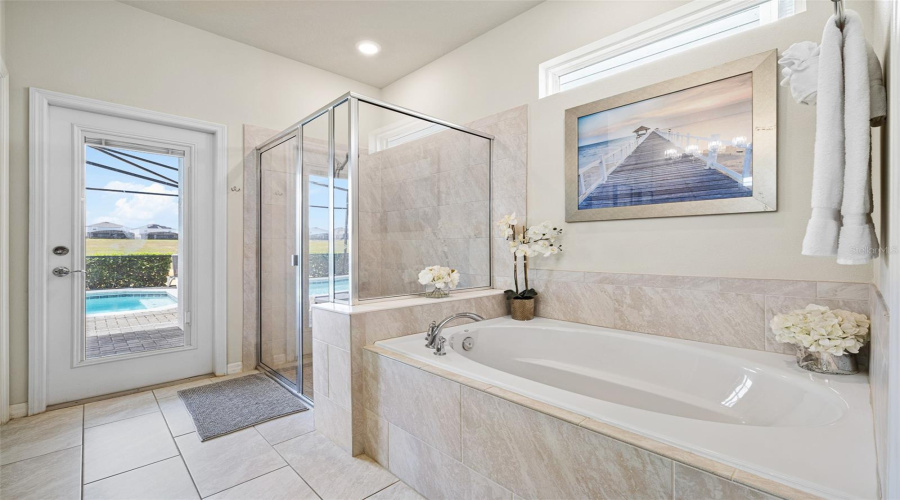 Davenport, Florida 33897, 7 Bedroom Bedrooms, ,5 Bathroombathrooms,Residential,For Sale,Aloha,0,Mfro6446555