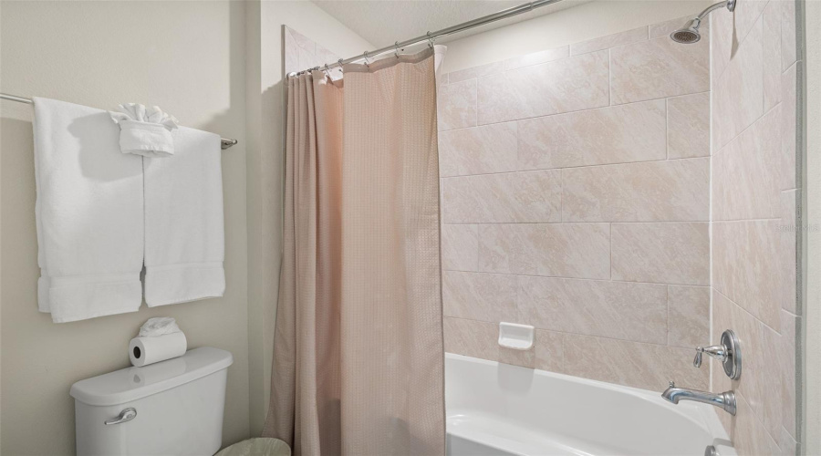 Davenport, Florida 33897, 7 Bedroom Bedrooms, ,5 Bathroombathrooms,Residential,For Sale,Aloha,0,Mfro6446555