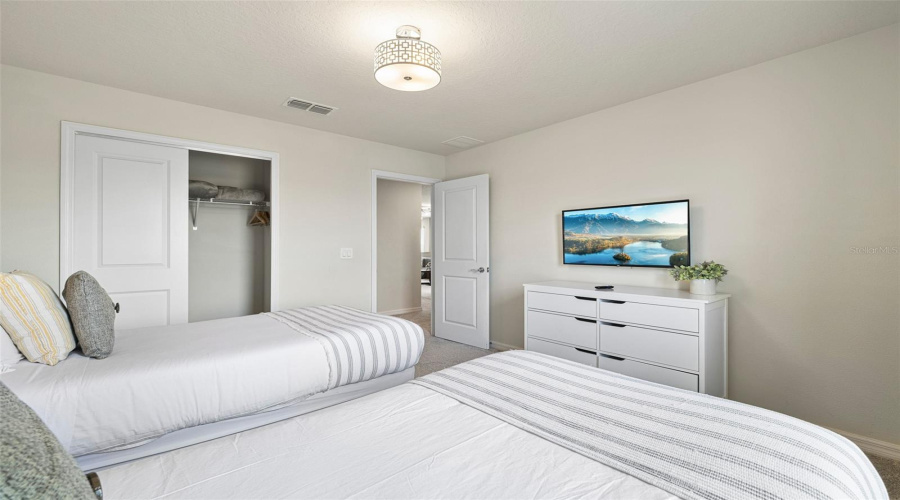 Davenport, Florida 33897, 7 Bedroom Bedrooms, ,5 Bathroombathrooms,Residential,For Sale,Aloha,0,Mfro6446555