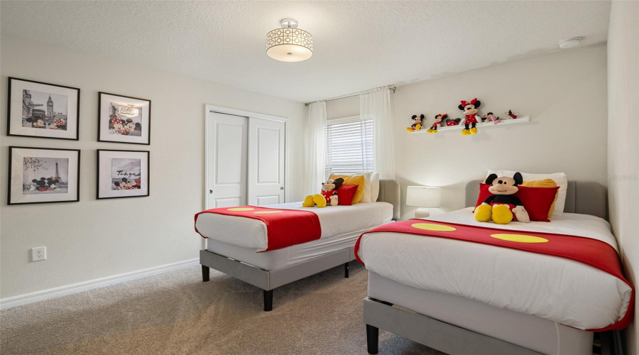 Davenport, Florida 33897, 7 Bedroom Bedrooms, ,5 Bathroombathrooms,Residential,For Sale,Aloha,0,Mfro6446555