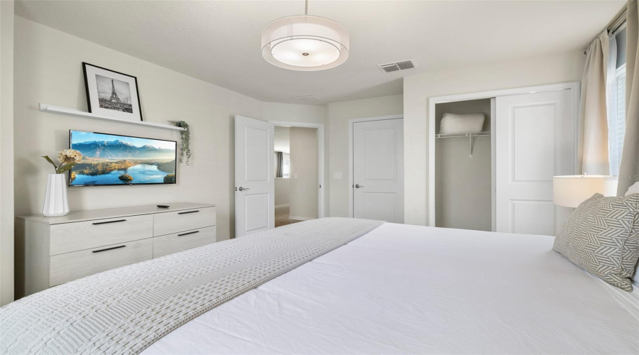 Davenport, Florida 33897, 7 Bedroom Bedrooms, ,5 Bathroombathrooms,Residential,For Sale,Aloha,0,Mfro6446555