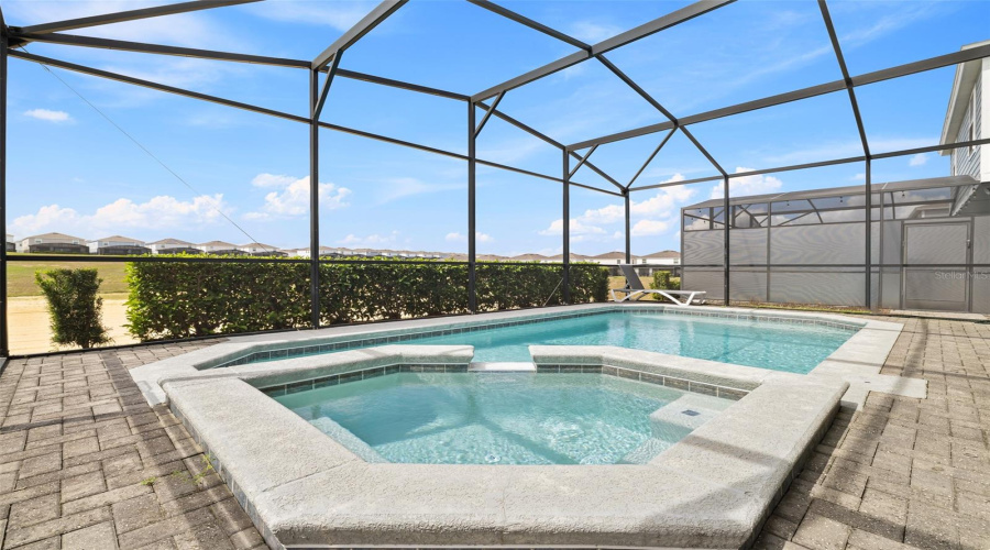 Davenport, Florida 33897, 7 Bedroom Bedrooms, ,5 Bathroombathrooms,Residential,For Sale,Aloha,0,Mfro6446555