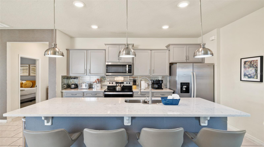 Davenport, Florida 33897, 7 Bedroom Bedrooms, ,5 Bathroombathrooms,Residential,For Sale,Aloha,0,Mfro6446555