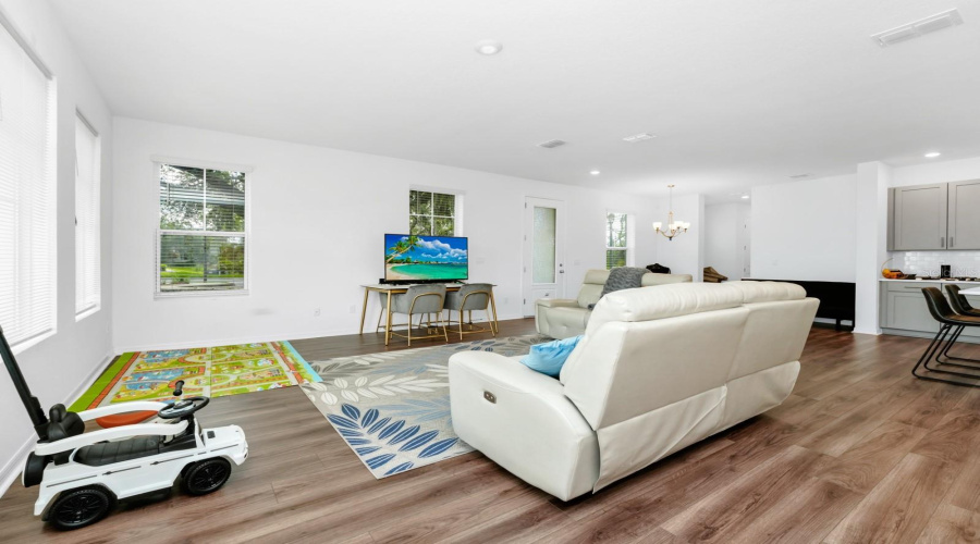 Davenport, Florida 33896, 3 Bedroom Bedrooms, ,2 Bathroombathrooms,Residential,For Sale,Benoi,0,Mfro6447014