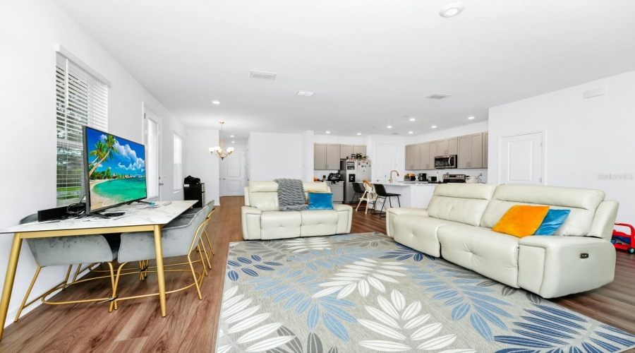 Davenport, Florida 33896, 3 Bedroom Bedrooms, ,2 Bathroombathrooms,Residential,For Sale,Benoi,0,Mfro6447014