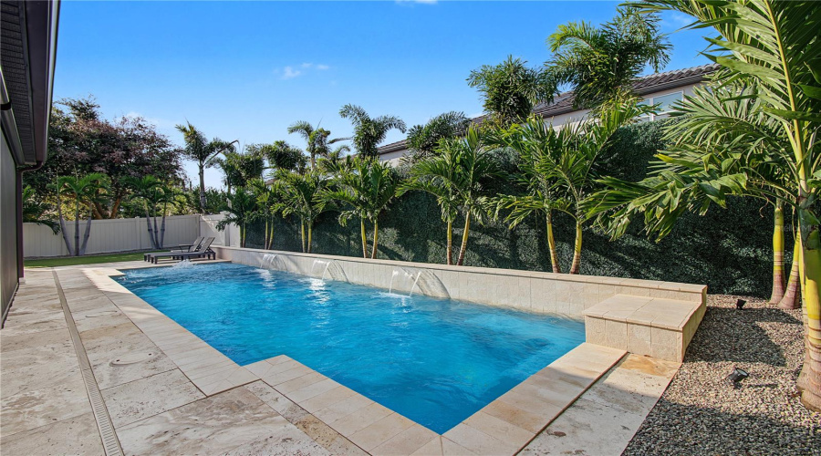 Orlando, Florida 32836, 4 Bedroom Bedrooms, ,3 Bathroombathrooms,Residential,For Sale,Ludington,0,Mfro6446386