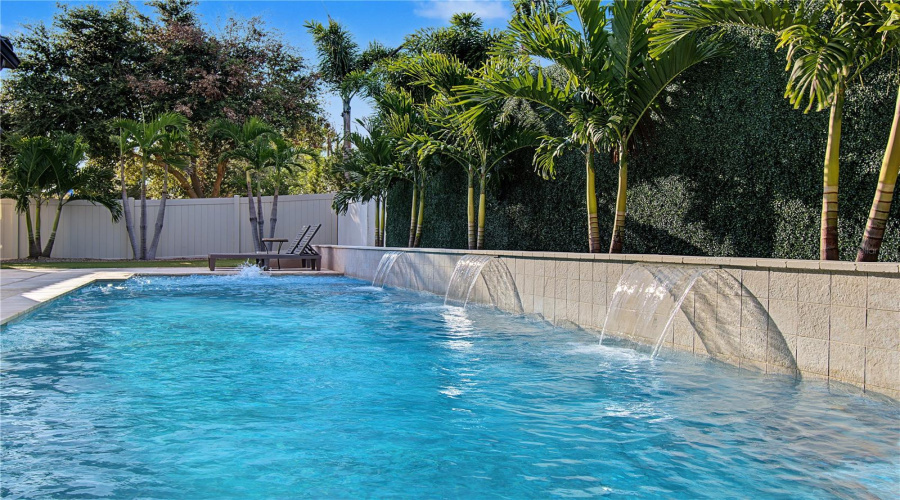 Orlando, Florida 32836, 4 Bedroom Bedrooms, ,3 Bathroombathrooms,Residential,For Sale,Ludington,0,Mfro6446386