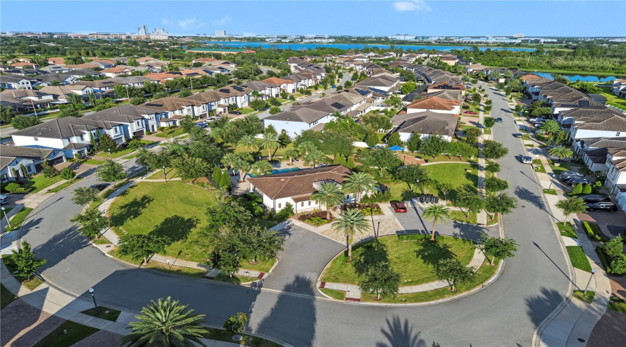 Orlando, Florida 32836, 4 Bedroom Bedrooms, ,3 Bathroombathrooms,Residential,For Sale,Ludington,0,Mfro6446386