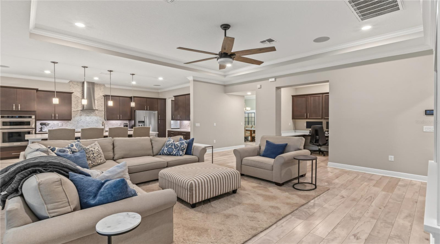 Orlando, Florida 32836, 4 Bedroom Bedrooms, ,3 Bathroombathrooms,Residential,For Sale,Ludington,0,Mfro6446386