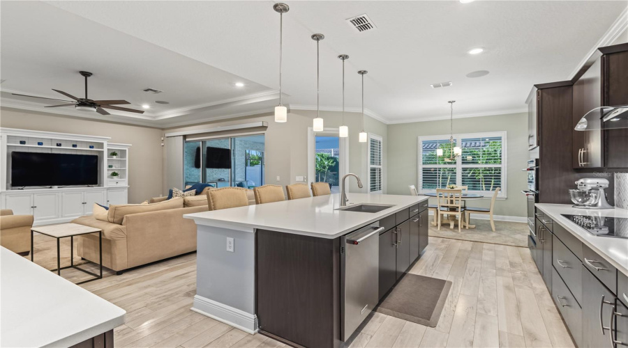 Orlando, Florida 32836, 4 Bedroom Bedrooms, ,3 Bathroombathrooms,Residential,For Sale,Ludington,0,Mfro6446386