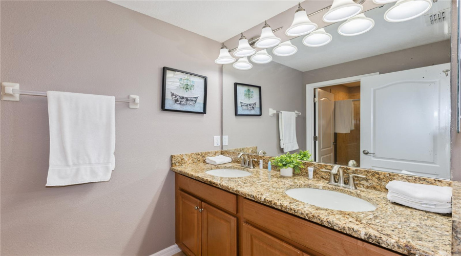 Kissimmee, Florida 34747, 4 Bedroom Bedrooms, ,3 Bathroombathrooms,Residential,For Sale,Banana Palm,0,Mfro6446672