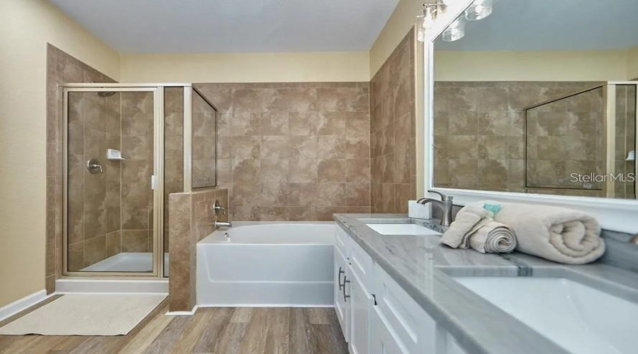 Davenport, Florida 33897, 4 Bedroom Bedrooms, ,3 Bathroombathrooms,Residential,For Sale,Charo,0,Mfro6446956