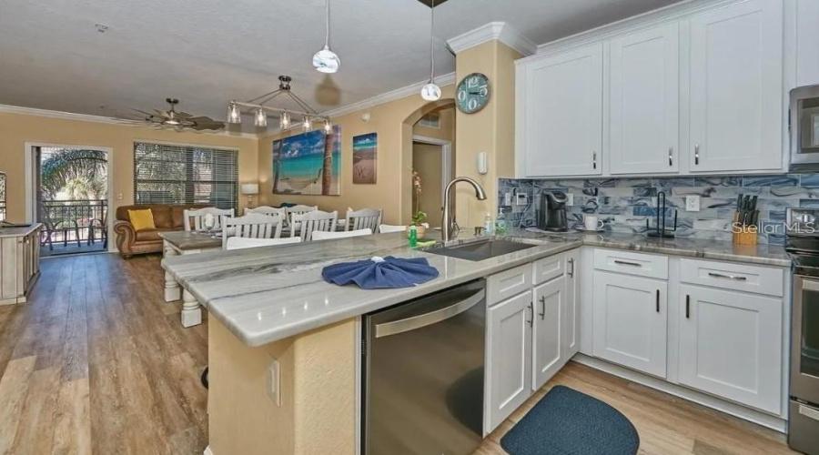 Davenport, Florida 33897, 4 Bedroom Bedrooms, ,3 Bathroombathrooms,Residential,For Sale,Charo,0,Mfro6446956