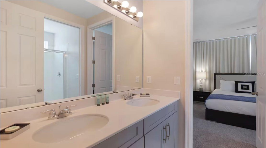 Kissimmee, Florida 34747, 9 Bedroom Bedrooms, ,6 Bathroombathrooms,Residential,For Sale,Caribbean View,0,Mfrs5158705