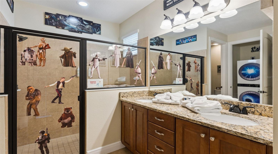 Kissimmee, Florida 34747, 6 Bedroom Bedrooms, ,6 Bathroombathrooms,Residential,For Sale,Brookhurst,0,Mfra4708368