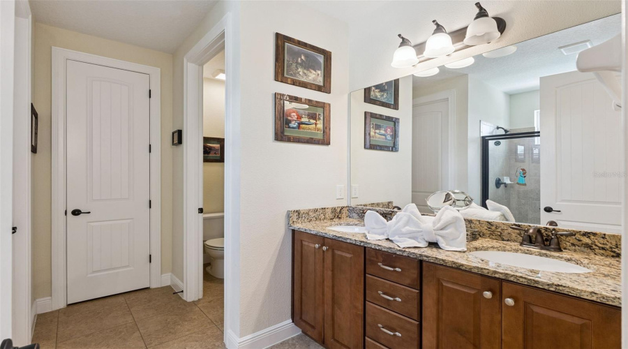Kissimmee, Florida 34747, 6 Bedroom Bedrooms, ,6 Bathroombathrooms,Residential,For Sale,Brookhurst,0,Mfra4708368