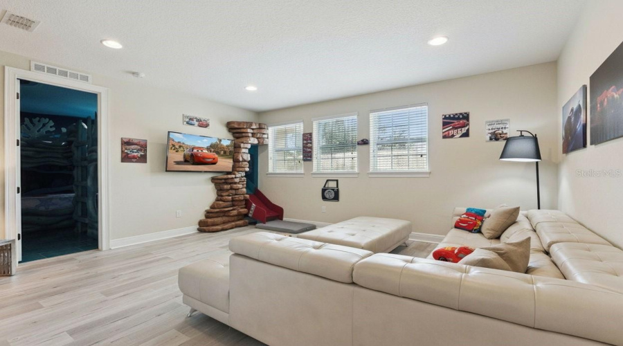 Kissimmee, Florida 34747, 6 Bedroom Bedrooms, ,6 Bathroombathrooms,Residential,For Sale,Brookhurst,0,Mfra4708368