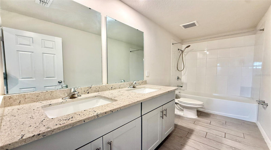 Davenport, Florida 33897, 4 Bedroom Bedrooms, ,2 Bathroombathrooms,Residential,For Sale,Bella Vista,0,Mfro6446944