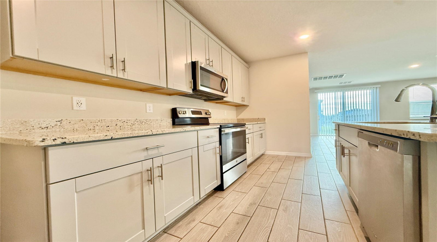 Davenport, Florida 33897, 4 Bedroom Bedrooms, ,2 Bathroombathrooms,Residential,For Sale,Bella Vista,0,Mfro6446944