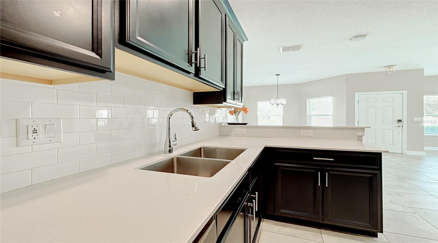 Davenport, Florida 33896, 2 Bedroom Bedrooms, ,2 Bathroombathrooms,Residential,For Sale,Quaker Ridge,0,Mfro6445481