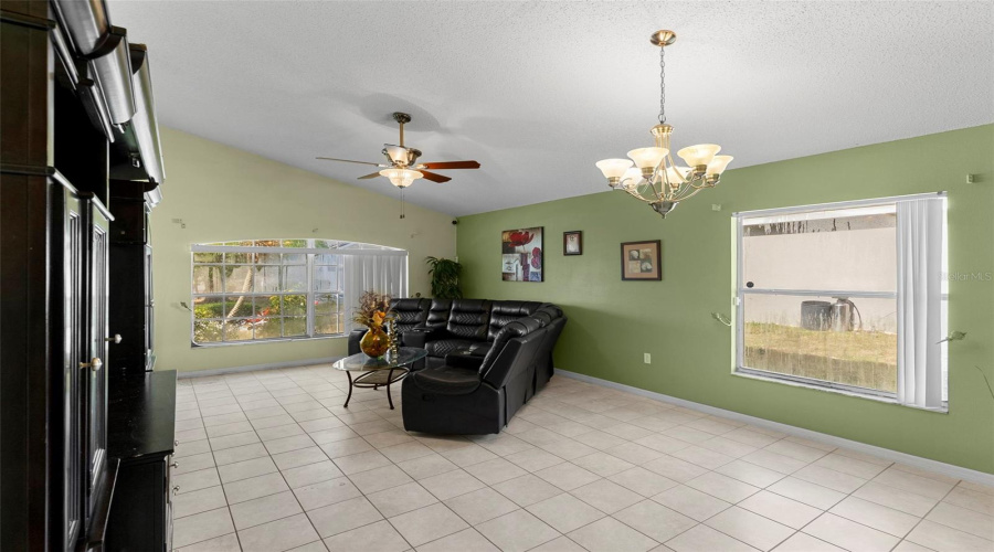 Davenport, Florida 33837, 4 Bedroom Bedrooms, ,2 Bathroombathrooms,Residential,For Sale,Jessamine,0,Mfro6366970