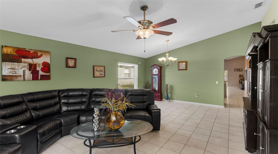 Davenport, Florida 33837, 4 Bedroom Bedrooms, ,2 Bathroombathrooms,Residential,For Sale,Jessamine,0,Mfro6366970
