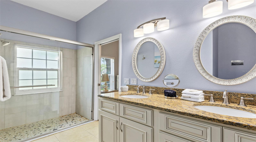 Kissimmee, Florida 34747, 5 Bedroom Bedrooms, ,3 Bathroombathrooms,Residential,For Sale,Plum Blossom,0,Mfro6445852