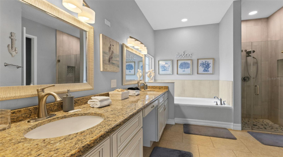 Kissimmee, Florida 34747, 5 Bedroom Bedrooms, ,3 Bathroombathrooms,Residential,For Sale,Plum Blossom,0,Mfro6445852